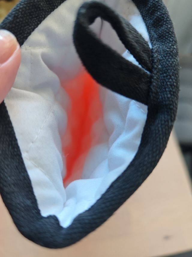 Dos guantes de silicona para horno