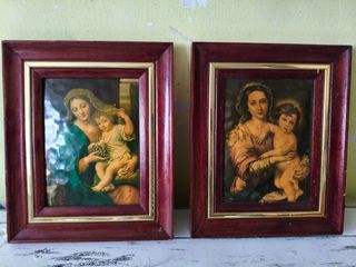 Lote 2 cuadros Vírgenes con Niño 34x27cm
