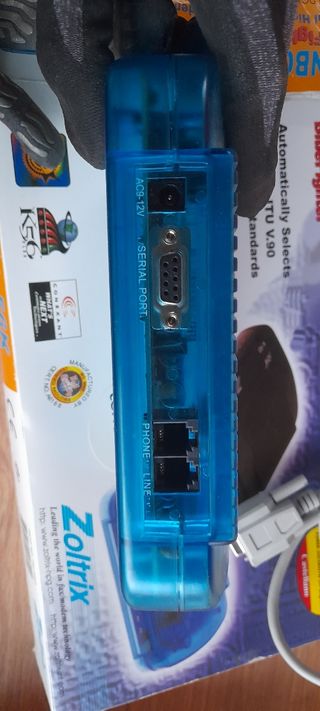 Fax módem Zoltrix Rainbow 56K.