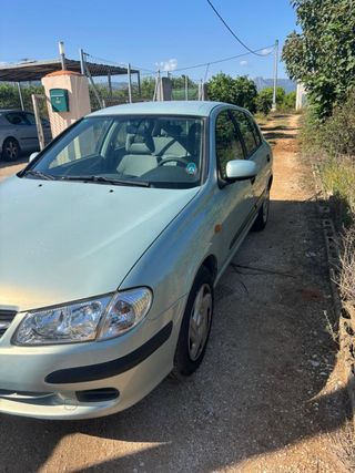 Nissan Almera 2001