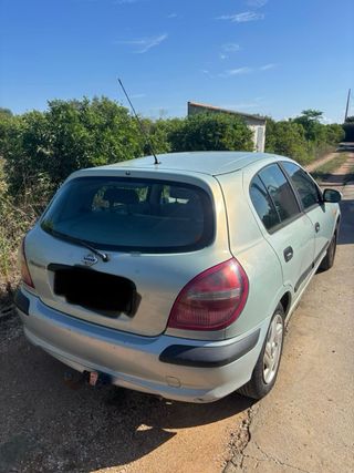 Nissan Almera 2001