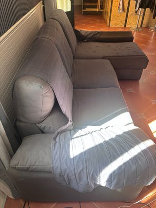 Chaiselongue tela gris.