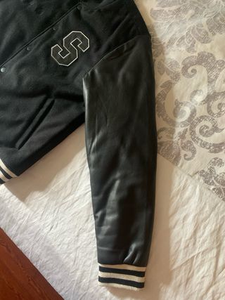 Chaqueta Universitaria SikSilk Negra