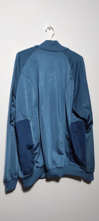 Sudadera Adidas con cremallera vintage de los 2000