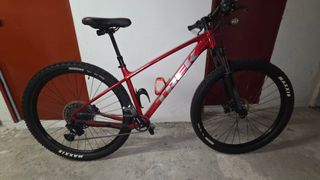 Bicicleta Trek Marlin 8 (2023) Roja "M"