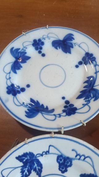 Piatti antichi decorati blu