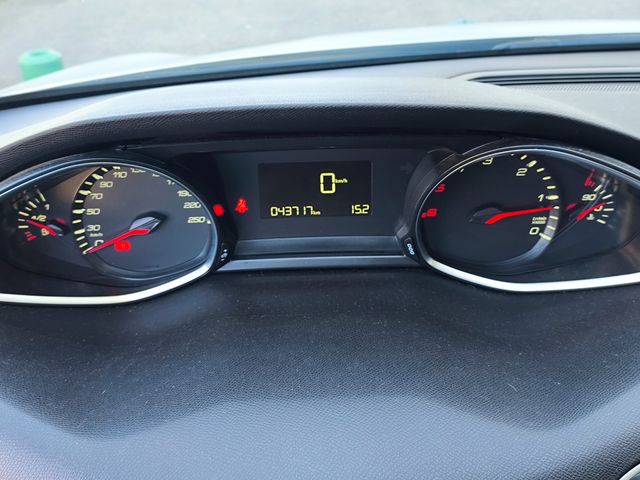 PEUGEOT 308 5p  BlueHDi 100cv 1 año garantia 