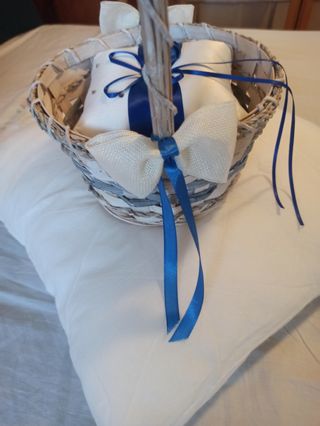 Cesta de boda para anillos