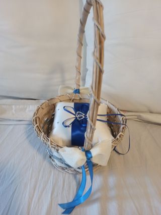 Cesta de boda para anillos