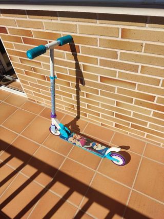 Patinete infantil Frozen