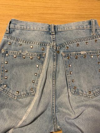 Pantalón vaquero Zara desgastado T.34
