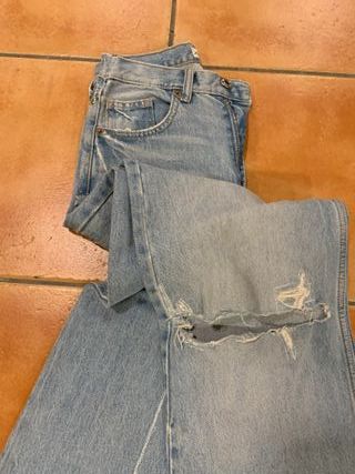 Pantalón vaquero Zara desgastado T.34