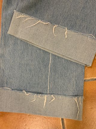 Pantalón vaquero Zara desgastado T.34