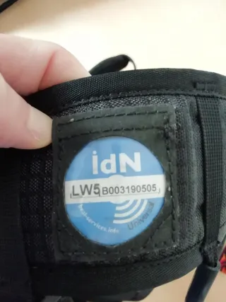 Arnés de escalada y rápel talla ajustable XS a XL.