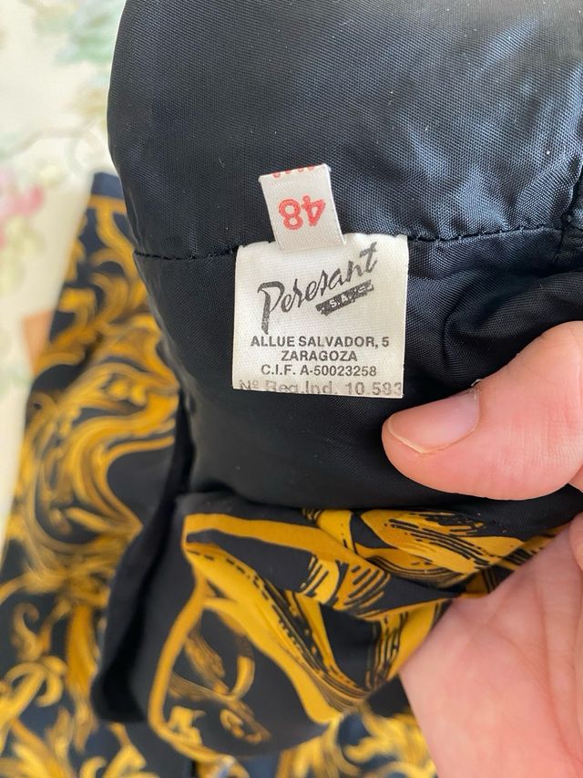 Traje de chaqueta y falda estampado