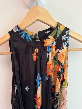Mono Zara Flores sin Mangas Talla M