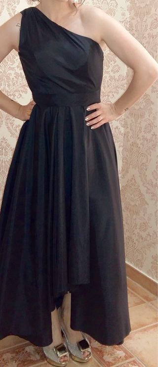 Vestido negro elegante marca Local
