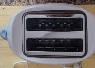 Tostadora Orbegozo Blanca y Azul