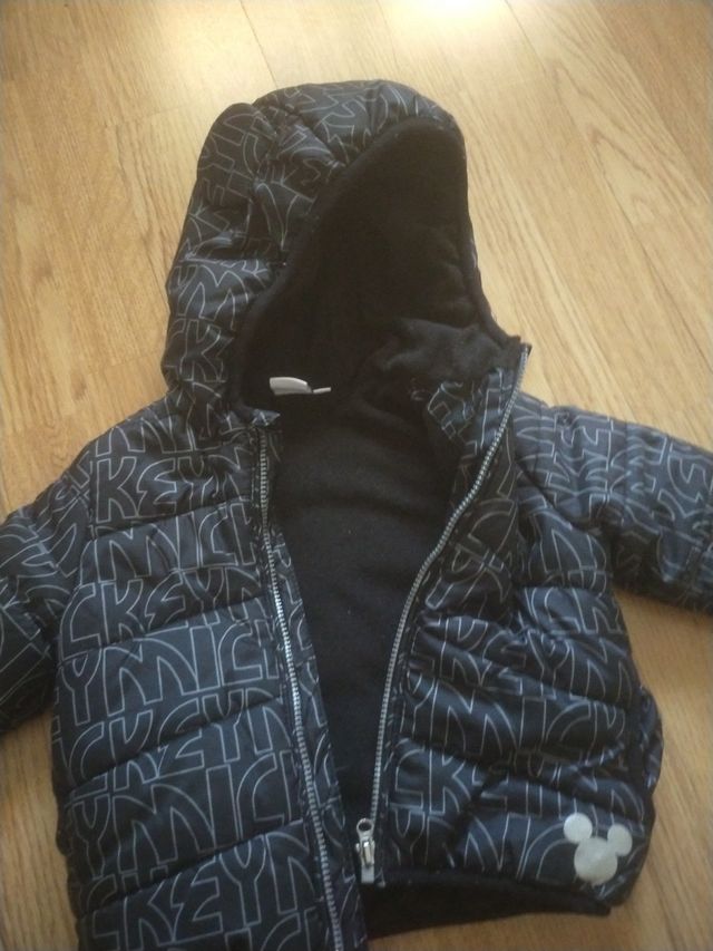 Abrigo infantil con capucha y orejas