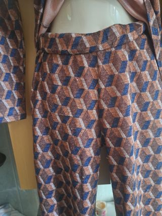 Conjunto pantalón y top estampado talla hasta 38