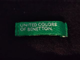 Falda negra con botones