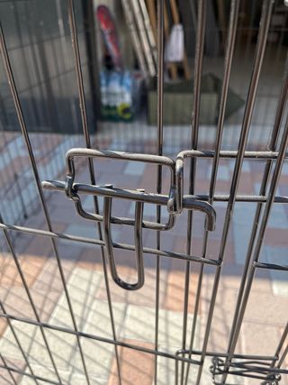 Recinto per cani in metallo nero