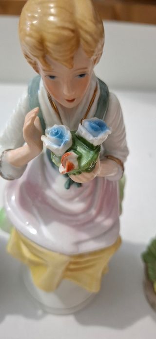 4 statuine porcellana vintage