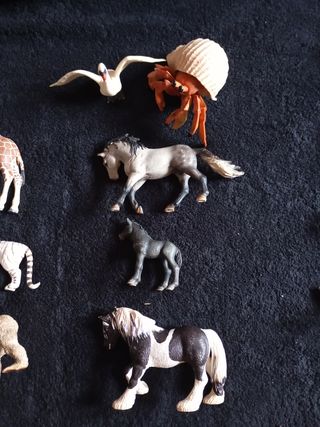 Muñecos animales salvajes