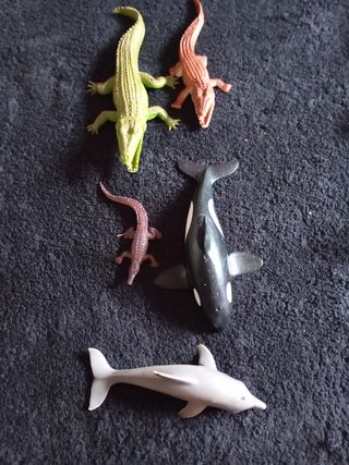 Muñecos animales salvajes