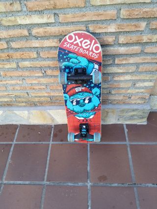 Monopatín de 4 ruedas