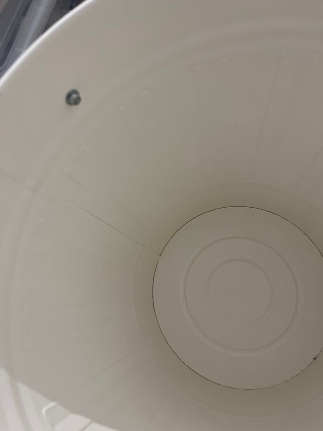 Cubo con tapa IKEA blanco 40L 