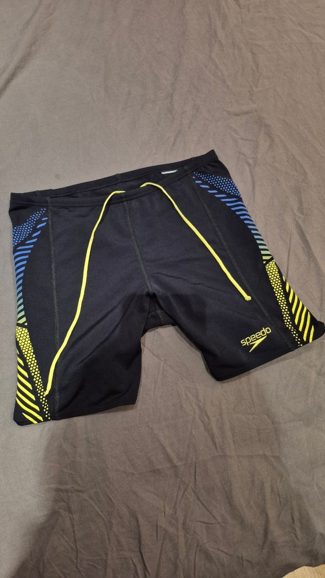 Costume da bagno da piscina nero Speedo taglia 42