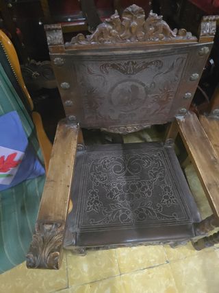 Mesa de despacho antigua y 2 sillones