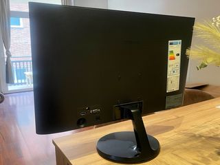 Pantalla Samsung Negra 24 inch pulgadas 20 Watt