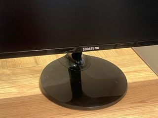 Pantalla Samsung Negra 24 inch pulgadas 20 Watt