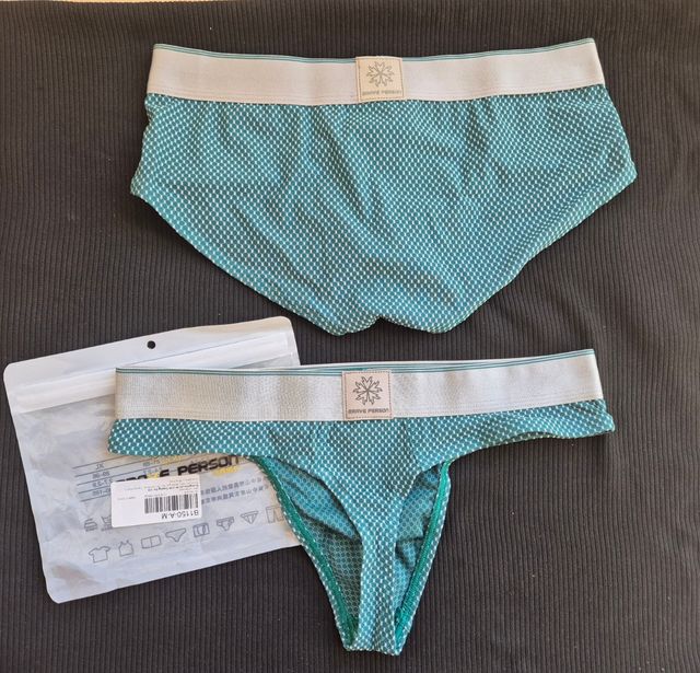 Conjunto BRAVE PERSON slips y tanga verde