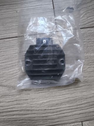 Regulador Yamaha XMAX 250 (4HMH19600000)