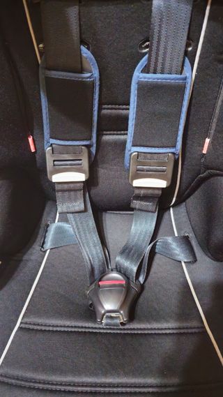 Silla de coche para niños marca BBEST.
30€ SOLOHOY