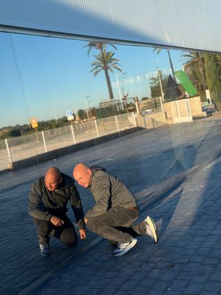 Instalador de rótulos, vinilos, lámina solar.