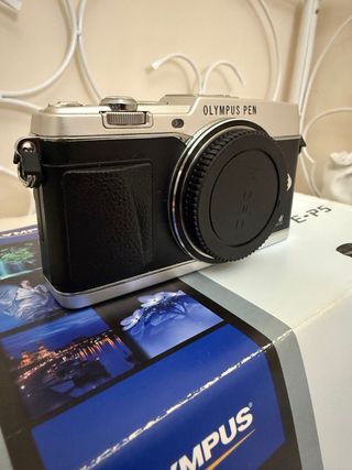 Olympus PEN E-P5 Cámara Plata/Negra