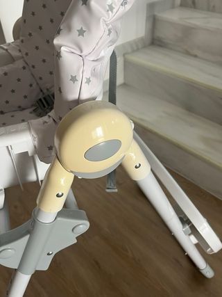 Trona de bebé con funda de estrellas