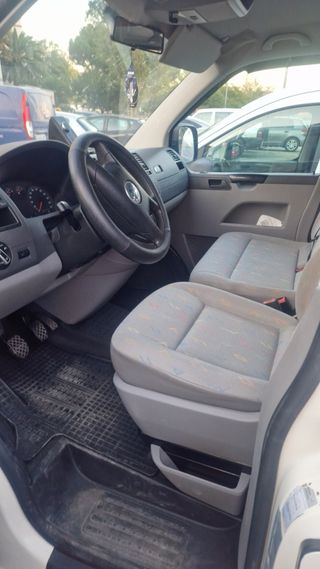 Volkswagen Caravelle 2006