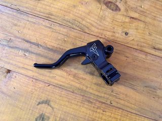Maneta Embrague corta 1FINGER Harley Davidson 