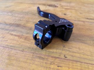 Maneta Embrague corta 1FINGER Harley Davidson 