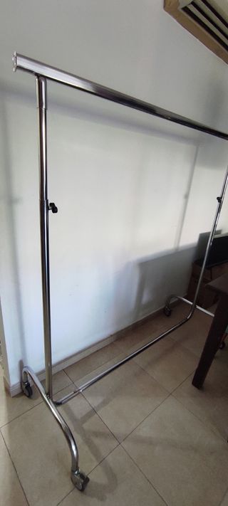 Burro perchero ropa metal plateado