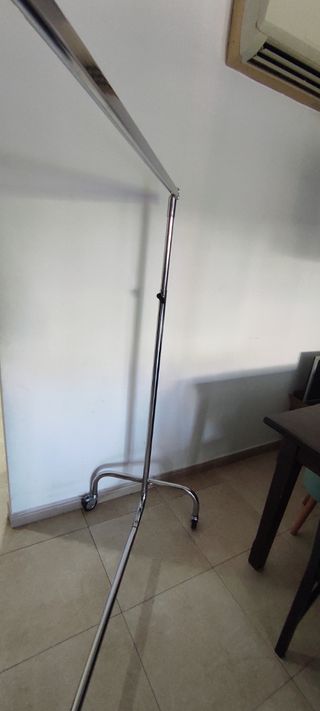 Burro perchero ropa metal plateado