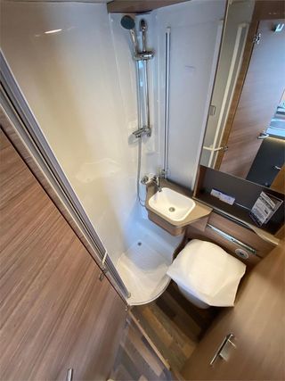 Autocaravana Weinsberg CaraCompact Suite 640MEG