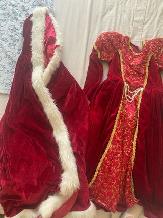 Disfraz terciopelo rojo capa talla 8/10 del corte