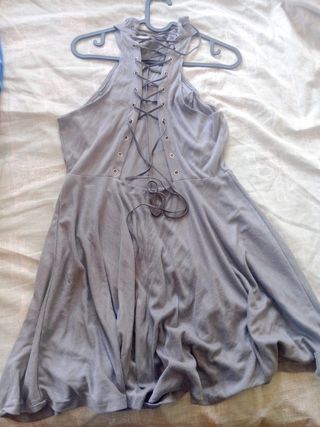 Vestido gris halter de antelina