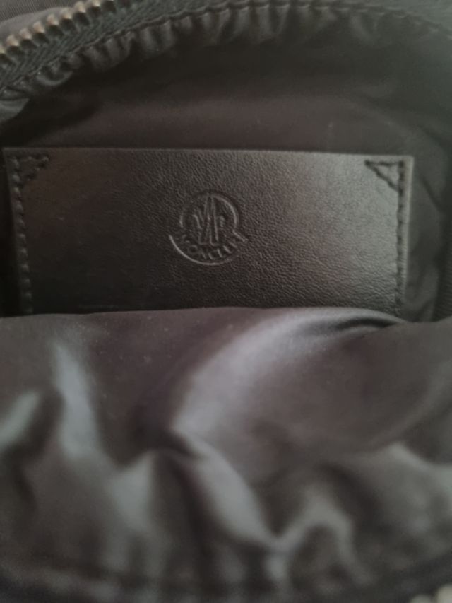 Mochila Moncler Negra Pequeña
